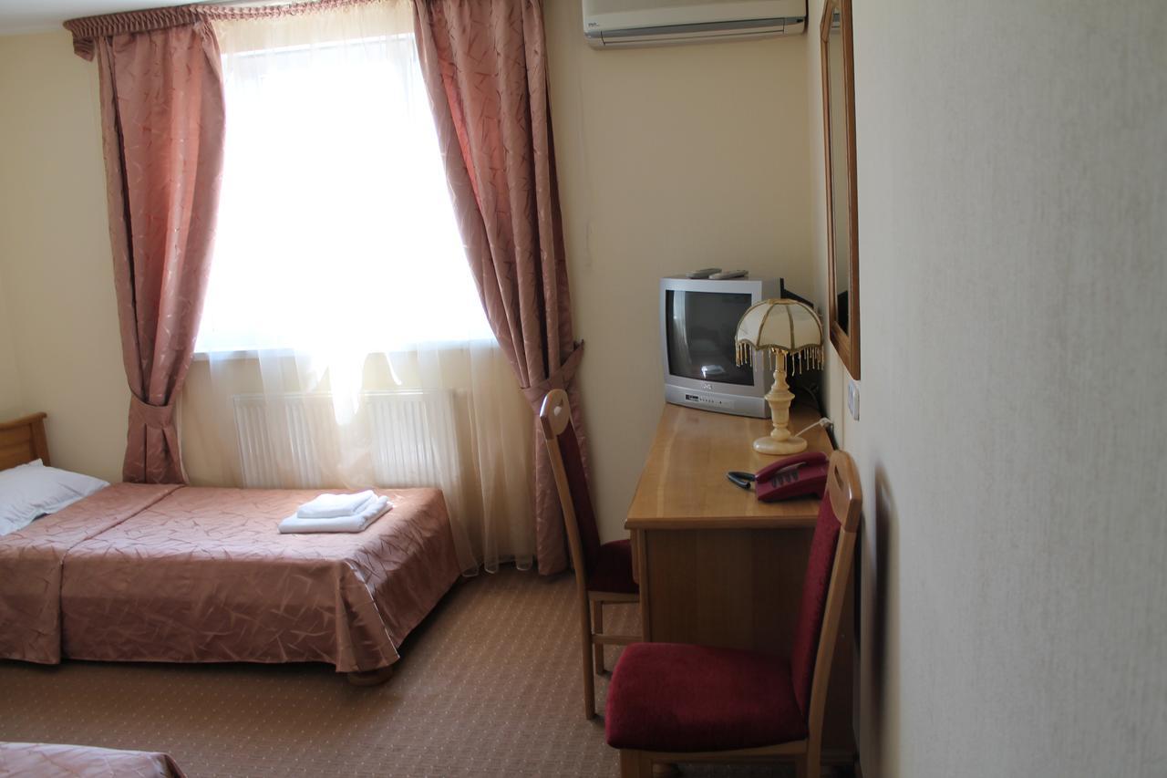 乐格娜经济酒店 Boryspilʼ 外观 照片